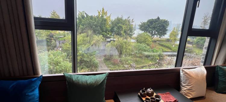 江畔阁酒店图片