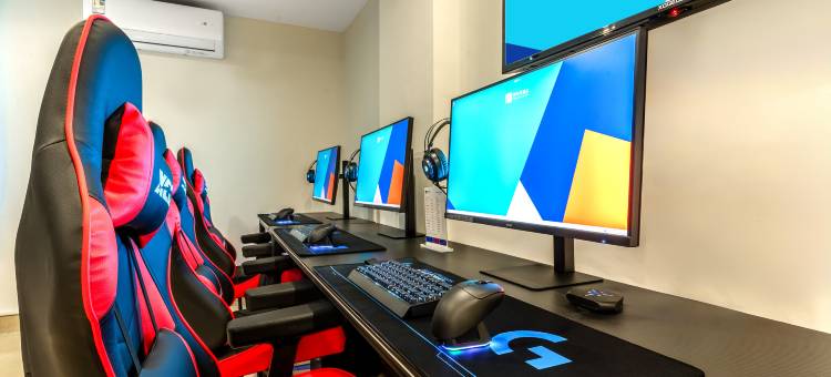 优恩电竞酒店(江门开平水口客运站店)图片