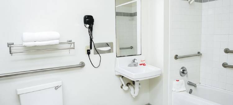 OYO 威奇托福尔斯I-44酒店(OYO Hotel Wichita Falls I-44 Sheppard Airforce)图片