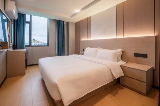 三亚花园里精选酒店(海棠湾林旺夜市店)