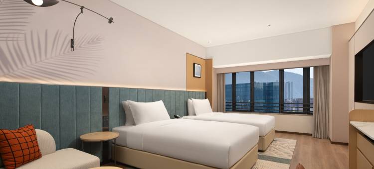 深圳坪山潮商广场希尔顿花园酒店图片