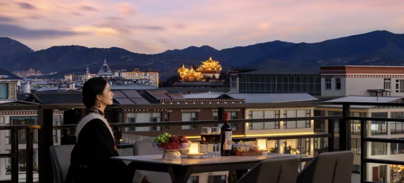 欢途Cloud Haven・月光城畔恒压供氧度假美宿(独克宗古城店)图片