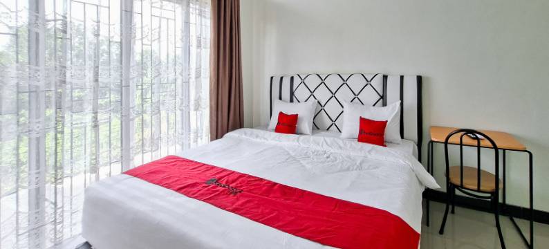 RedDoorz near Living World Pekanbaru图片