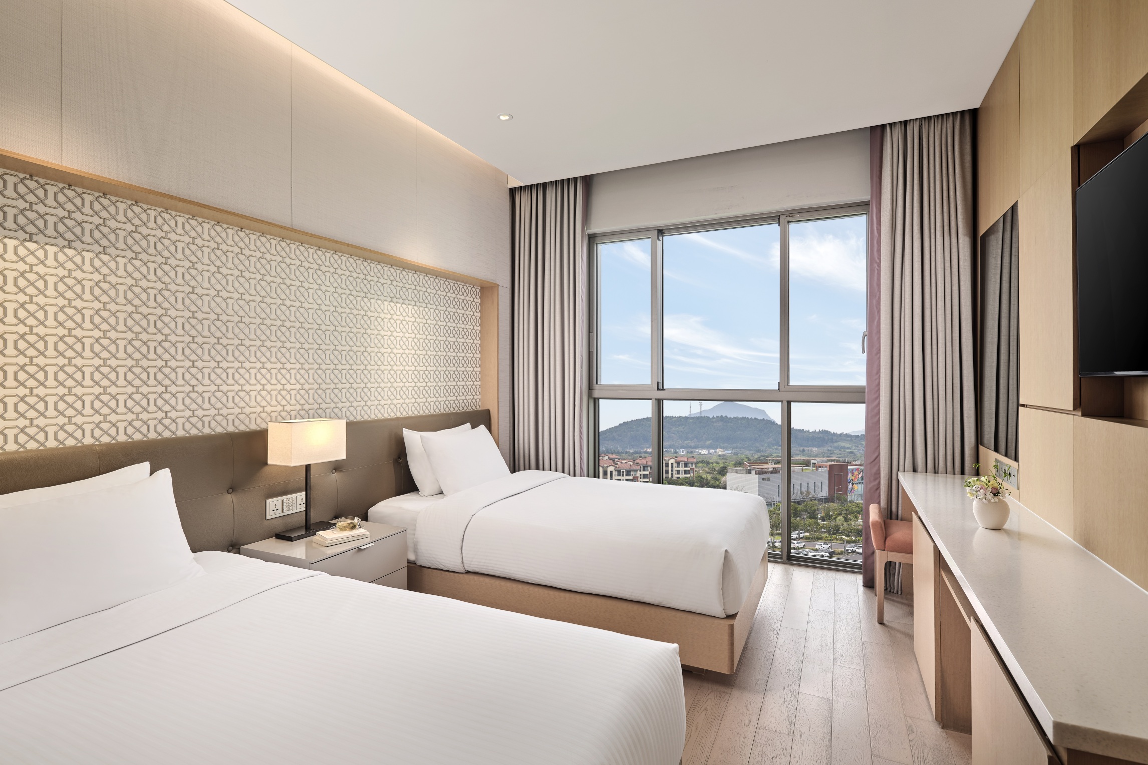 Landing Jeju Shinhwa World Hotels & ResortsHotel Overview