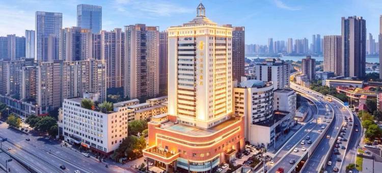 长沙华悦阳光酒店(湖南省博物院北辰三角洲地铁站店)图片