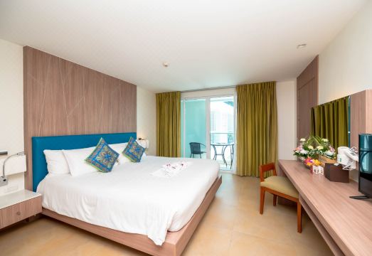 Centara Pattaya HotelHotel Overview