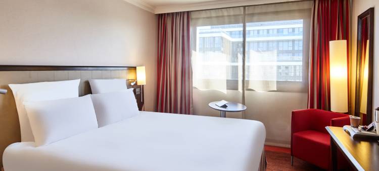 B&B HOTEL圣昆廷-伊韦林中心火车站(B&B Hotel Saint-Quentin-en-Yvelines Centre Gare 4 étoiles)图片