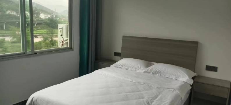 石泉思露宾馆图片