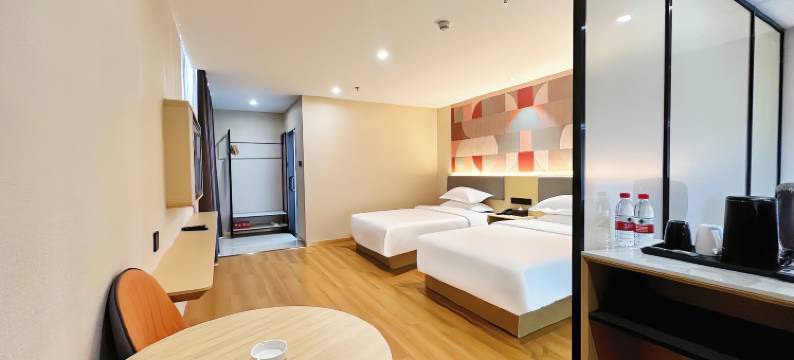 艺轩·安来酒店(河源亚洲第一高喷泉万隆城店)图片