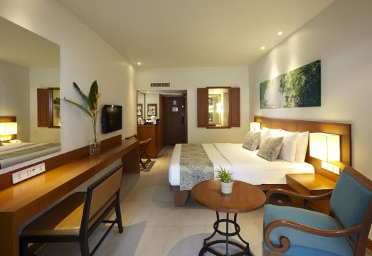 Woodlands Hotel and Resort PattayaHotel Overview