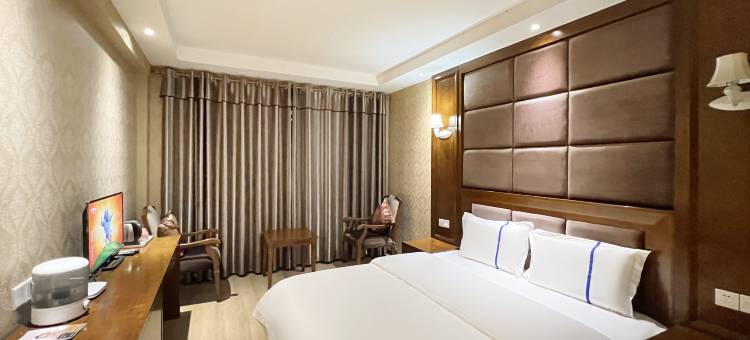 稻城亚丁圣吉酒店图片