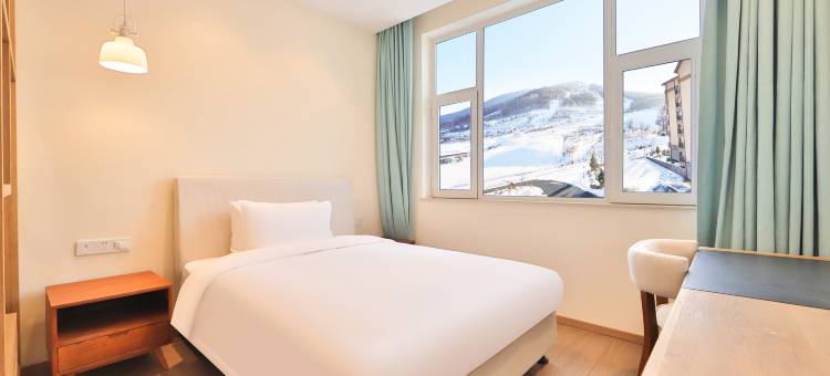 北大湖山湖居酒店图片