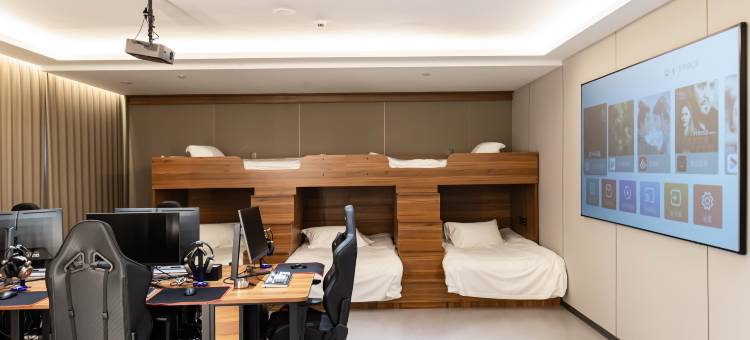 撸啦啦电竞酒店(靖江汽车站店)图片