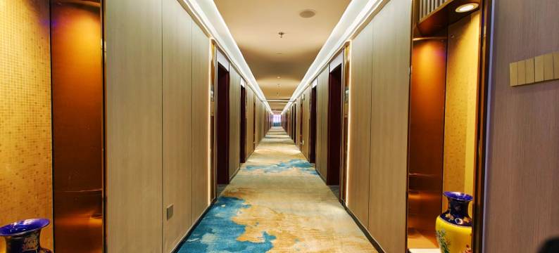 布尔津友谊峰大酒店(迎星楼)图片