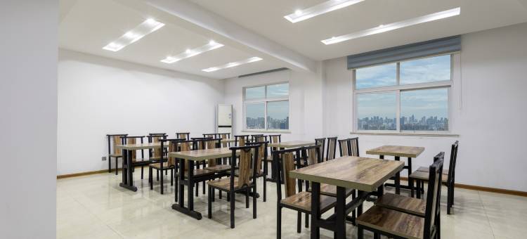 安居易酒店(阳新高铁站店)图片