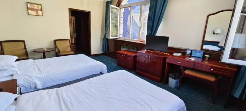 圣辉山庄酒店(北京圣莲山风景区店)图片