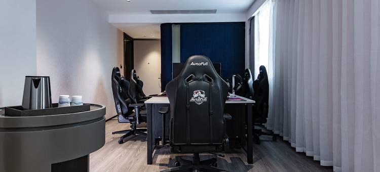 网鱼电竞酒店(武汉江宸天街菱角湖万达店)图片