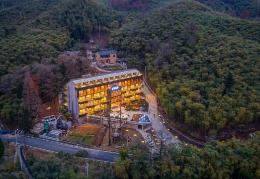 安吉岭尚江南天池度假酒店外景图