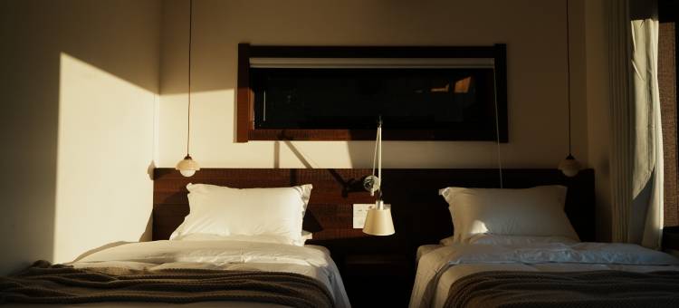 白哈巴山止川行民宿图片