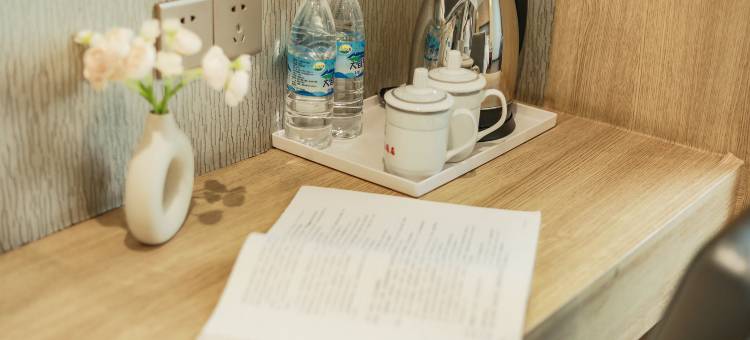 广州久龙酒店(镇雄街心花园店)图片