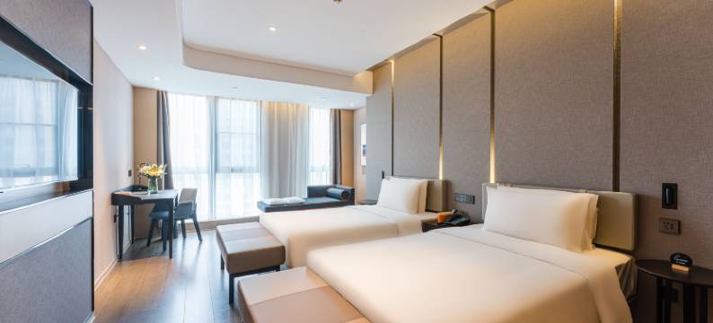 南京仙林中心金鹰广场亚朵酒店图片