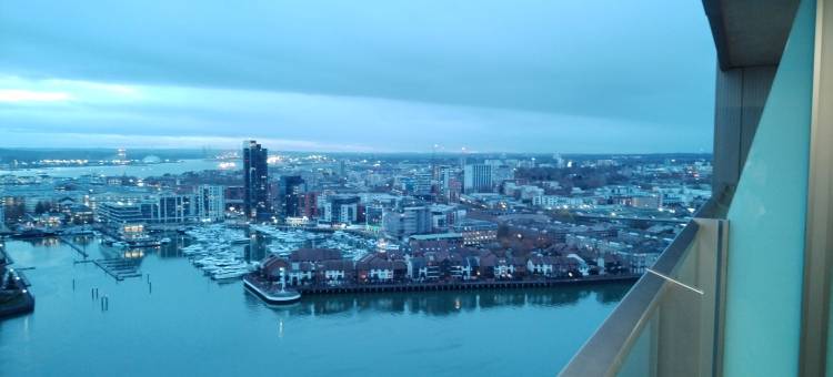 Charles Hope的南安普敦海滨(Charles Hope Southampton Waterside)图片