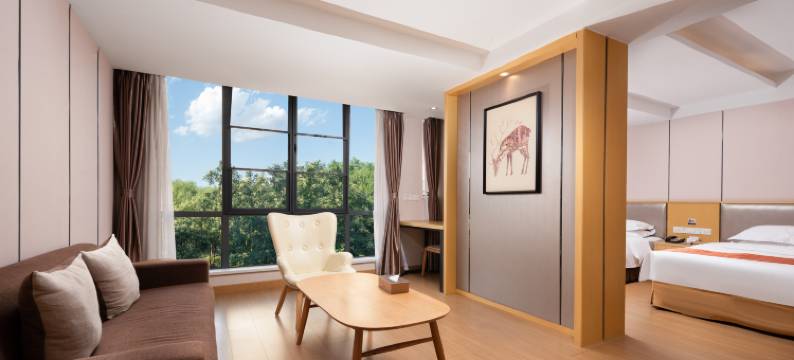 武汉二妃山庄湖畔花园酒店(光谷生物城科技会展中心店)图片