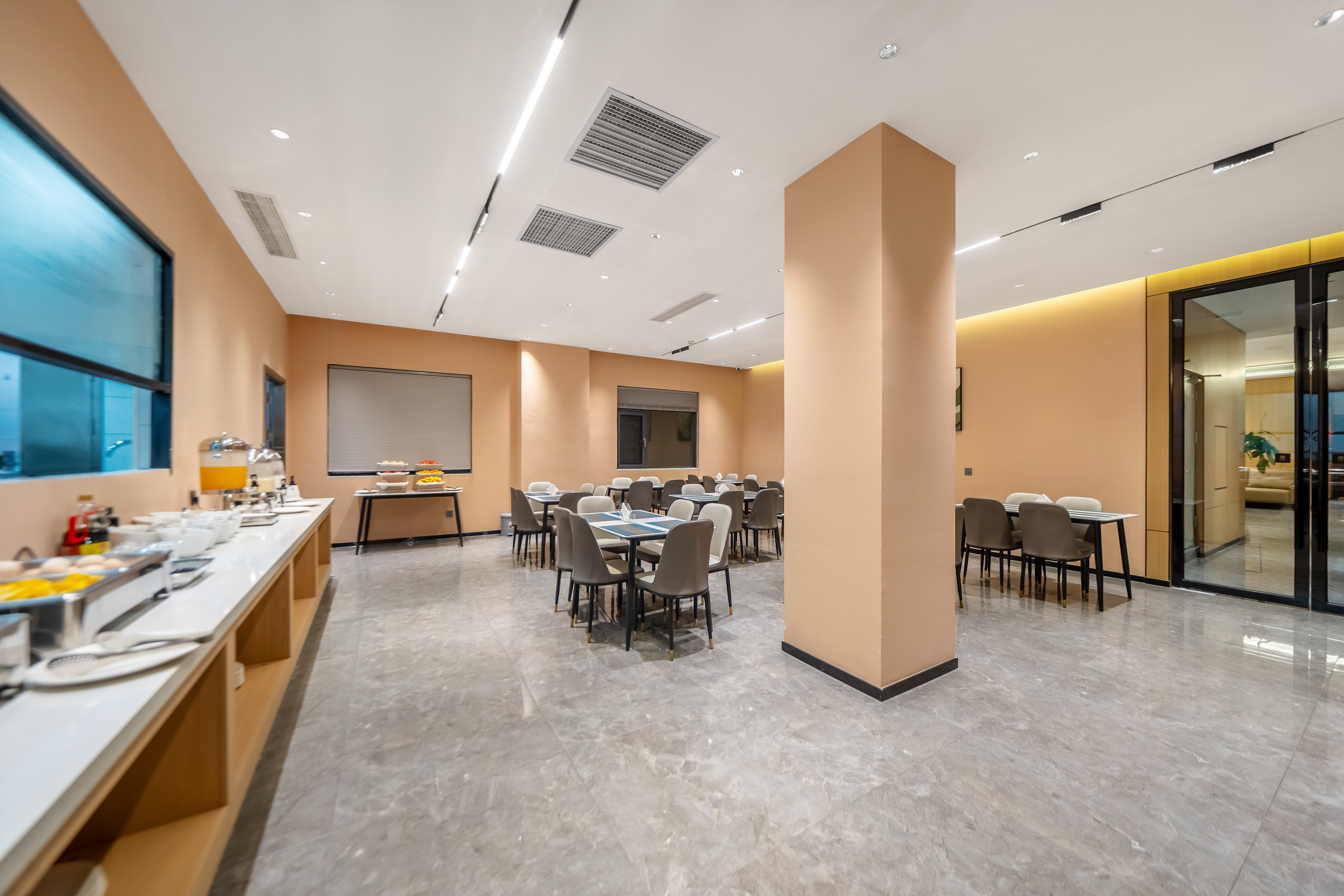 Lanbo Hotel Over view