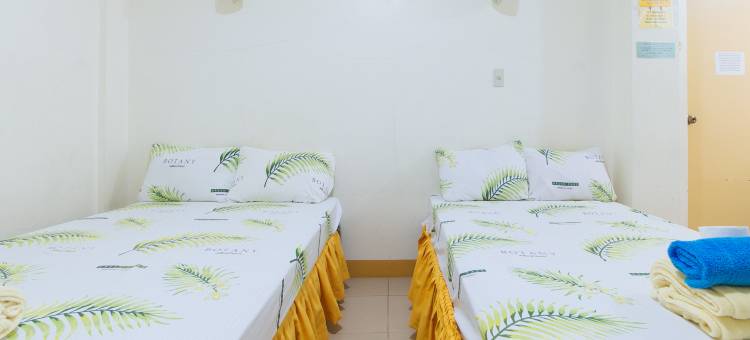 Golden Sunrise Hotel I by RedDoorz图片