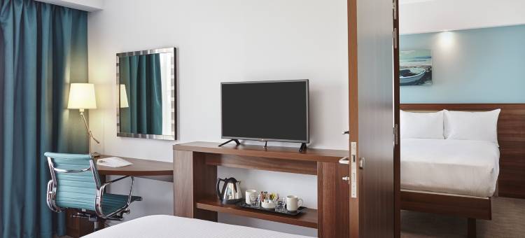 伯恩矛斯希尔顿欢朋酒店(Hampton by Hilton Bournemouth)图片