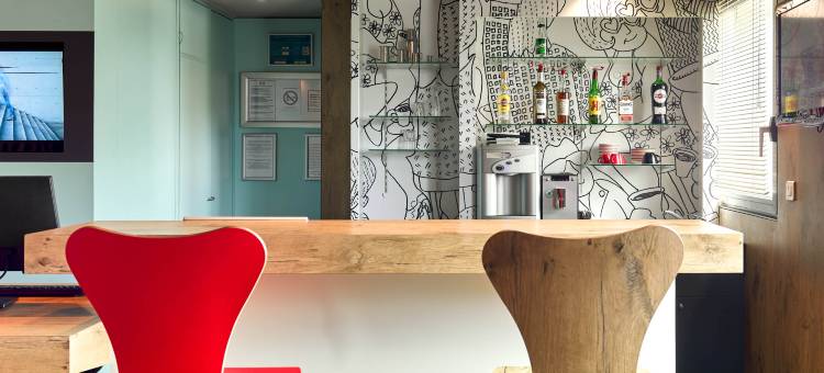 凡尔赛宫勒谢奈 B&B 酒店(B&B Hotel Versailles le Chesnay)图片