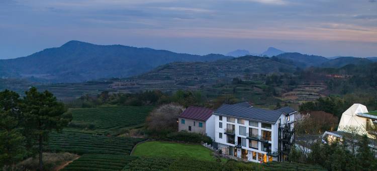 下岩贝东眉悦居·柒月云宿图片