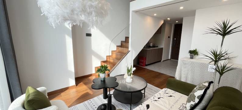 新瑞高空LOFT民宿(广福路海乐世界购物中心店)图片