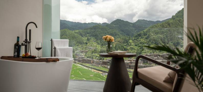 喜住觅境酒店(西江千户苗寨东引观景台店)图片