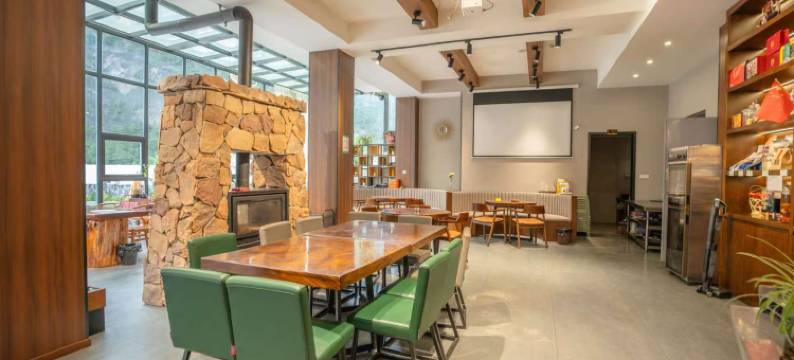 康定听涧民宿(木格措中谷村店)图片