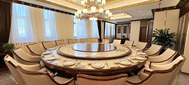 海南州圣湖悦澜国际酒店图片