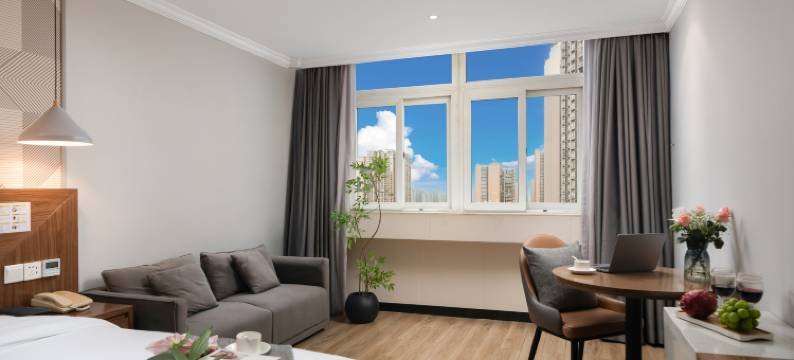 柏曼酒店(重庆合川高铁站文峰古街店)图片