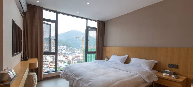 金平金运酒店(民族团结广场店)图片