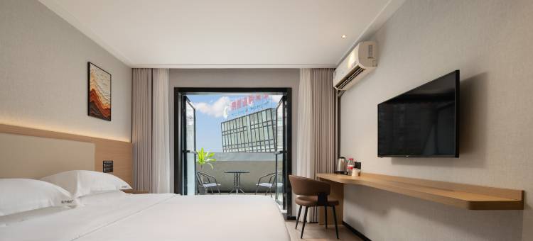 宜朵酒店(宾阳力沃广场凤凰湖公园店)图片