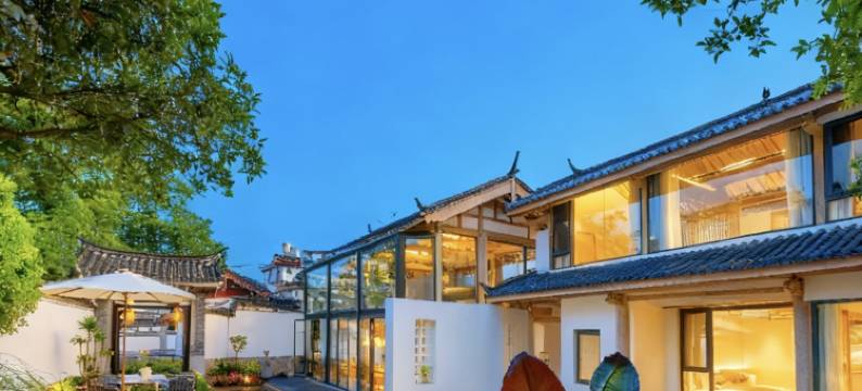 景华·SERMONT丨望山雪丨奢享影音丨泳池观景度假民宿图片