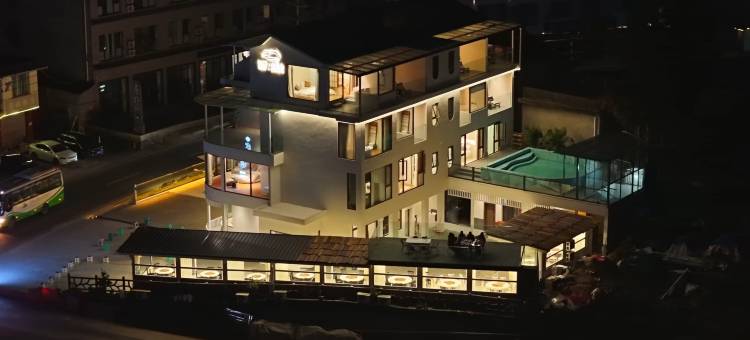 瓦屋·山是山·设计师度假民宿(雅女湖店)图片