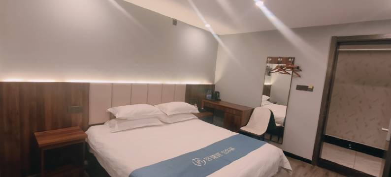 如家华驿精选酒店(南京莫愁湖公园大士茶亭地铁站店)图片