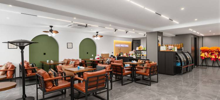 飓龙电竞酒店(成都东安湖畔书房地铁站店)图片