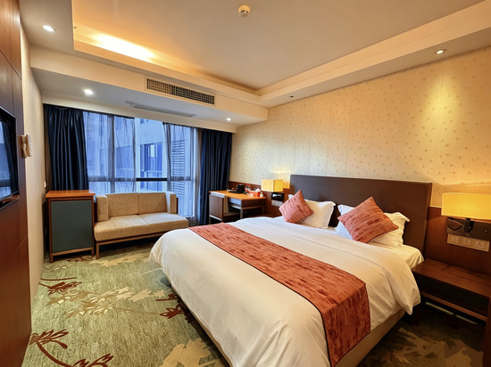 福鑫Luxury·360°云端成景悦居(佛冈利鑫圣菲康城店)