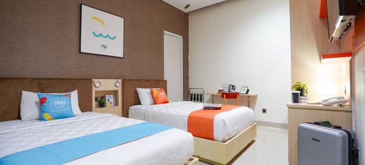 桑斯维布斯酒店格兰德奥玛萨斯特罗格加扬(Sans Vibes Hotel Grand Omah Sastro Gejayan)图片