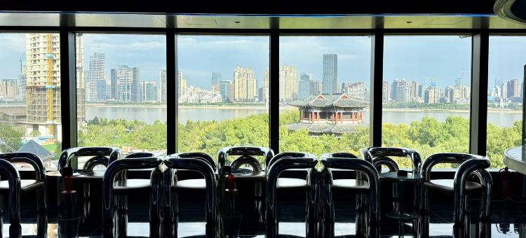 AK电竞概念酒店(武汉江汉路步行街店)图片
