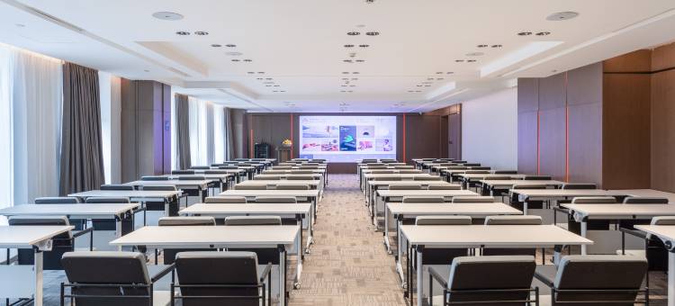 呼和浩特东站如意和大街亚朵酒店图片