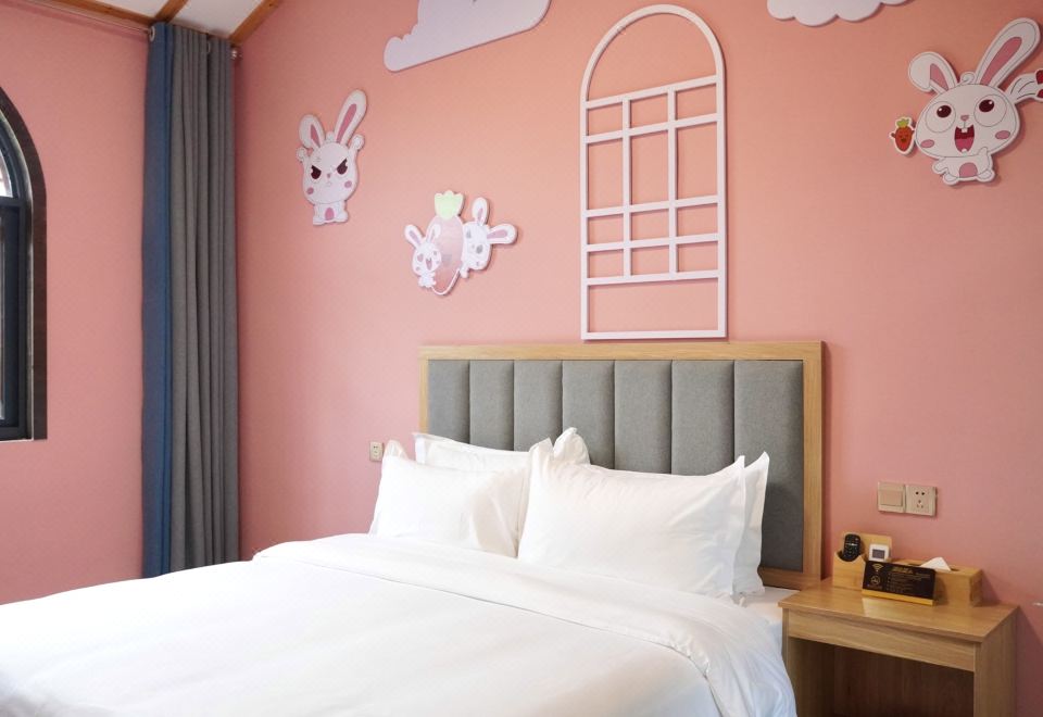 Mengtu InnHotel Overview