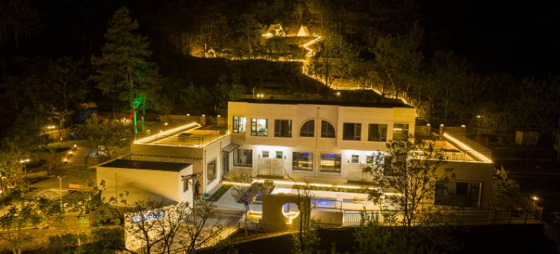 慢山拾舍乡宿(天津梨木台九山顶店)图片