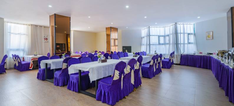 信阳申光花园酒店(信阳火车站天润广场店)图片